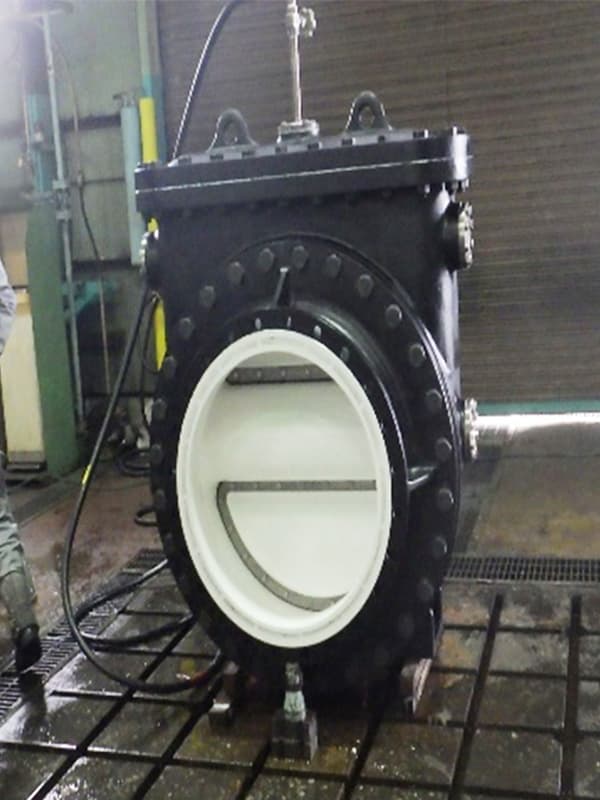 スイングチャッキ